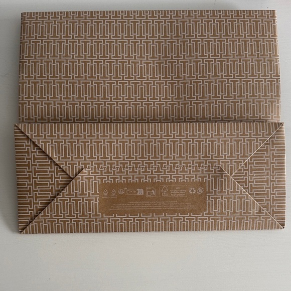 Tory Burch Brown Gift Bags with Green Ribbon and Shoe Box (3) - Picture 5 of 12